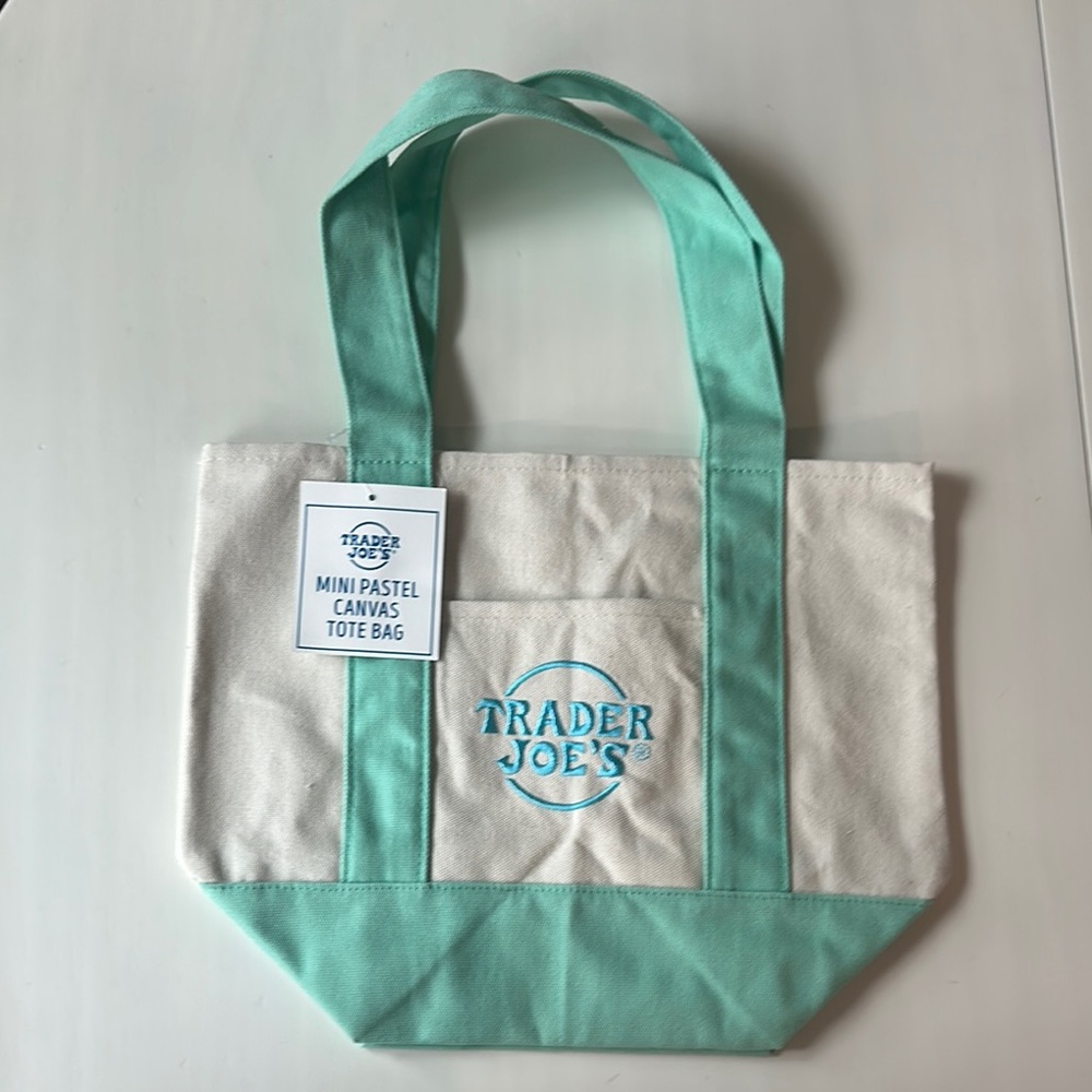 TRADER JOES MINI PASTEL GREEN CAVAS TOTE